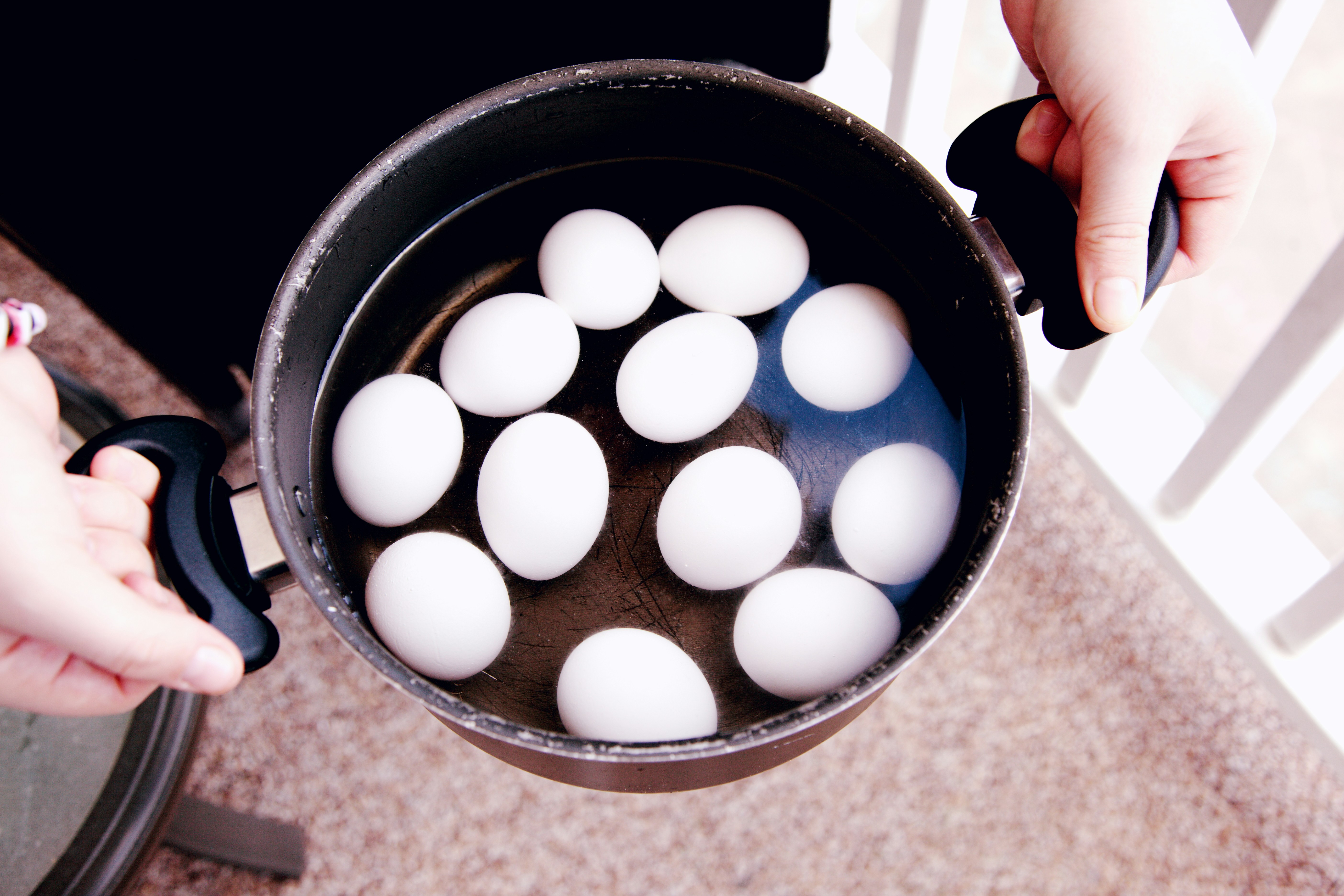 Quick Tips to Peeling Boiled Eggs